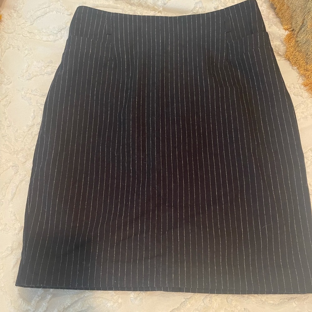 H&M pencil Skirt - SOLD